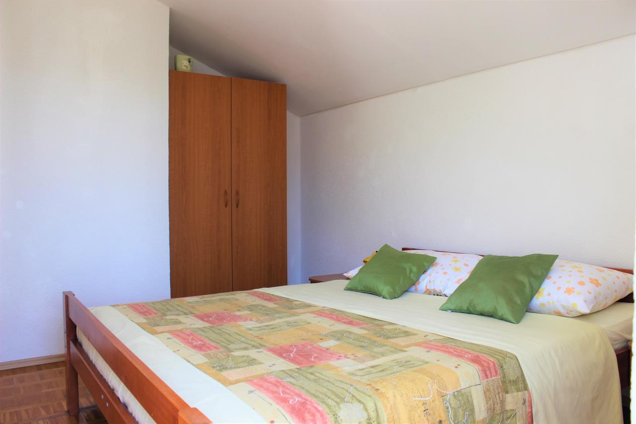 Apartments Villa Arta Murter Exterior photo